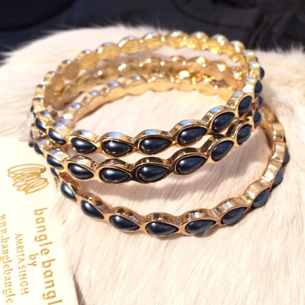 ✨NWT✨AMRITA SINGH 18k Gold Blue Pearl Bangle Trio